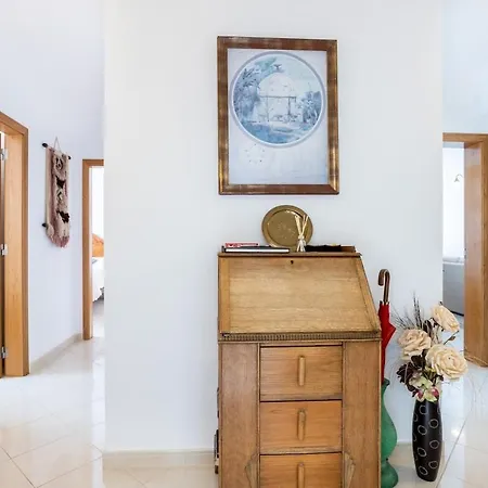 Floor, 2 Bed - *
