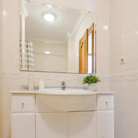 Floor, 2 Bed - Apartment